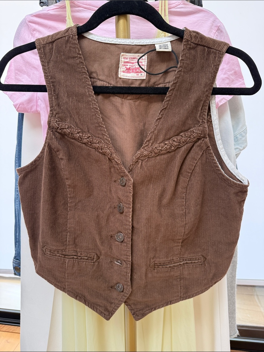 NWOT Levi Strauss & Co. Chocolate Brown Corduroy Vest with Braided Detail. Sz M
